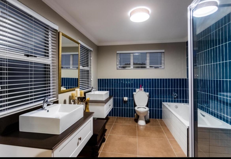 4 Bedroom Property for Sale in Richmond Hill Eastern Cape